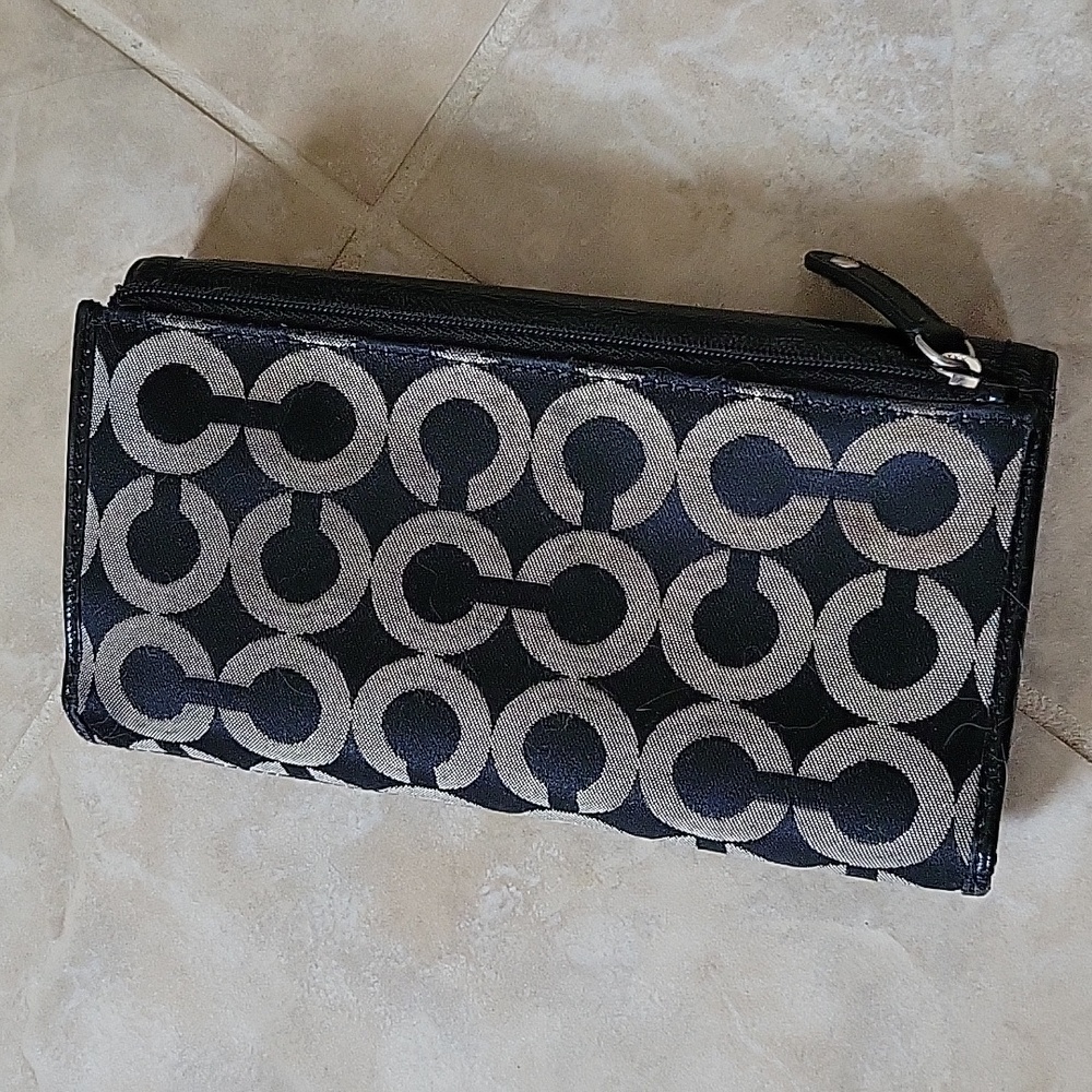 RARE Coach Vintage Optic C Signature Trifold Long Wallet - Picture 4 of 16